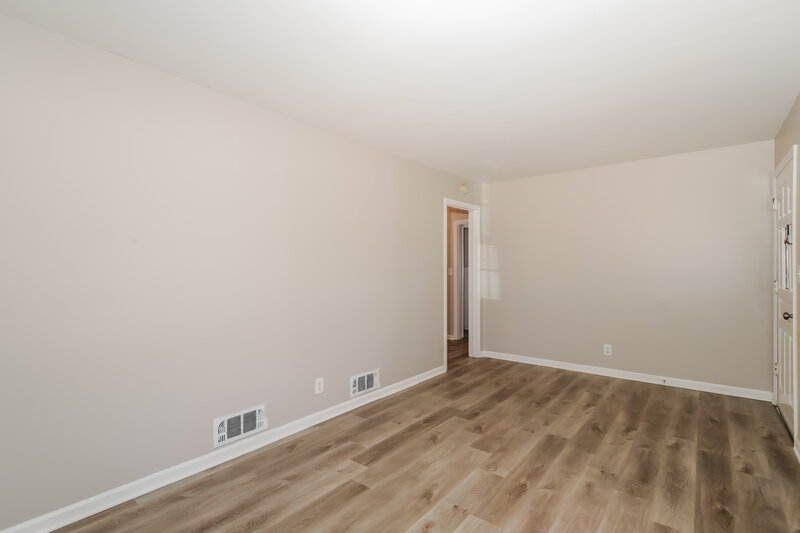 1,740/Mo, 3276 Elm St College Park, GA 30337 Misc View 4