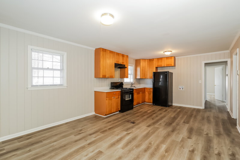 1,740/Mo, 3276 Elm St College Park, GA 30337 Misc View 5