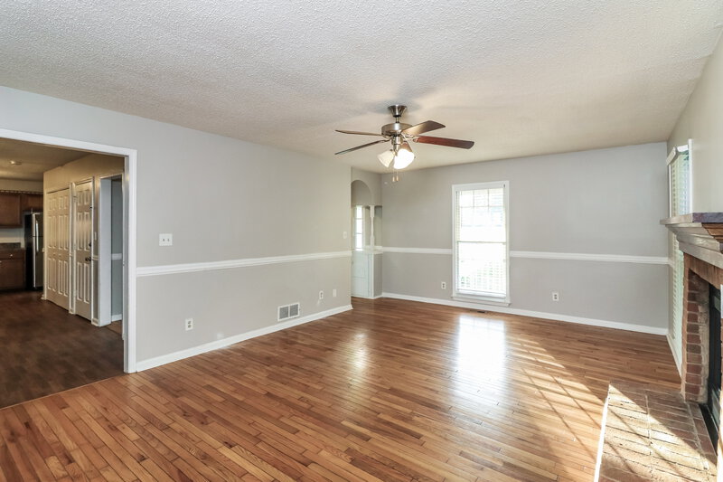 1,875/Mo, 5065 Brown Road Powder Springs, GA 30127 Living Room View 3