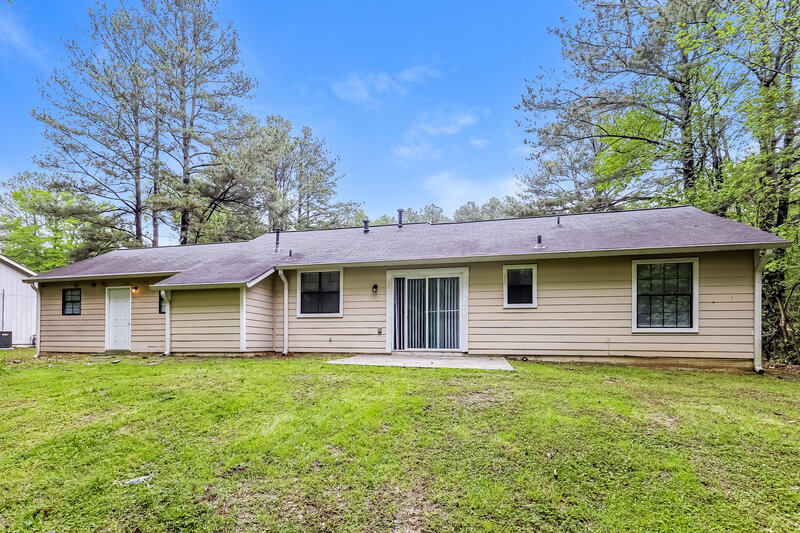 1,590/Mo, 8067 Flamingo Drive Jonesboro, GA 30238 Rear View