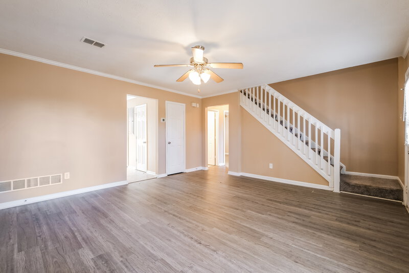 1,605/Mo, 11010 Highridge Court Hampton, GA 30228 Living Room View 2