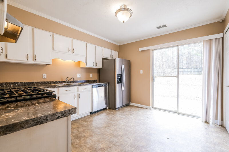 1,605/Mo, 11010 Highridge Court Hampton, GA 30228 Kitchen View