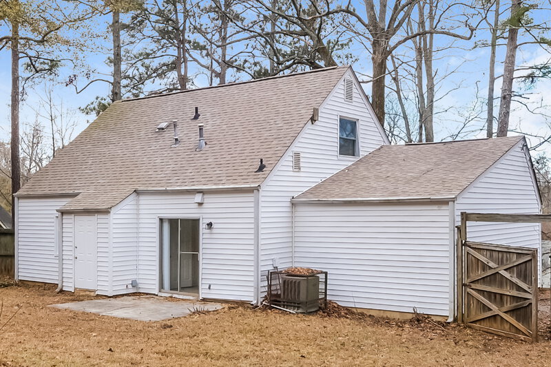 1,605/Mo, 11010 Highridge Court Hampton, GA 30228 Rear View