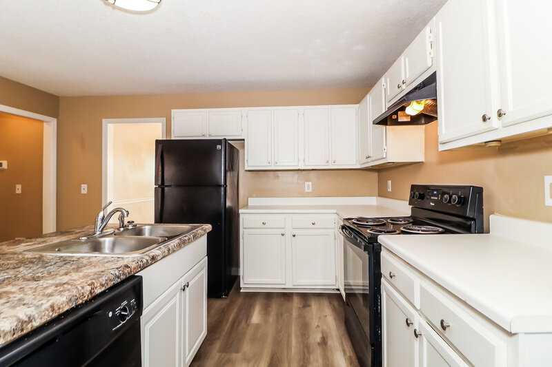 0/Mo, 725 Meadowsong Circle Lawrenceville, GA 30043 Kitchen View 2