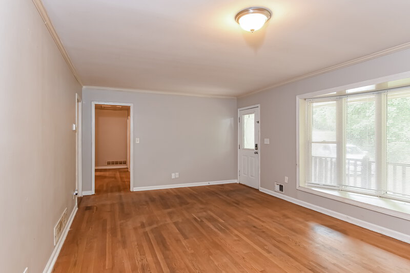 1,645/Mo, 4630 CRESANT LN Douglasville, GA 30135 Living Room View 2