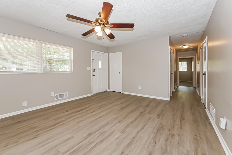 1,575/Mo, 8139 Attleboro Drive Jonesboro, GA 30238 Living Room View