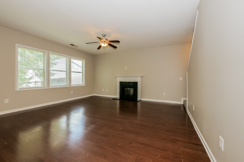 3,510/Mo, 102 Worthing Lane Fairburn, GA 30213 Living Room View
