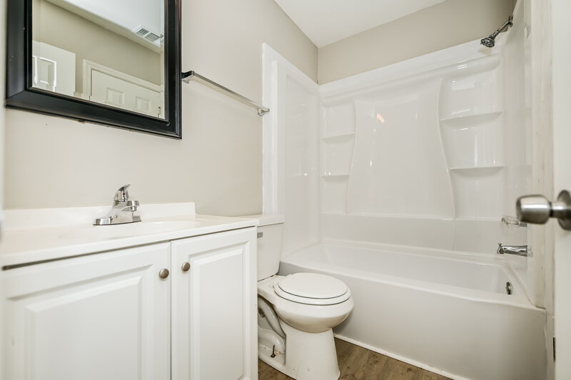 1,880/Mo, 3051 Brook Hollow Drive Rex, GA 30273 Main Bathroom View