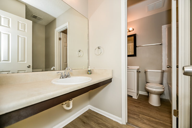 1,880/Mo, 3051 Brook Hollow Drive Rex, GA 30273 Bathroom View