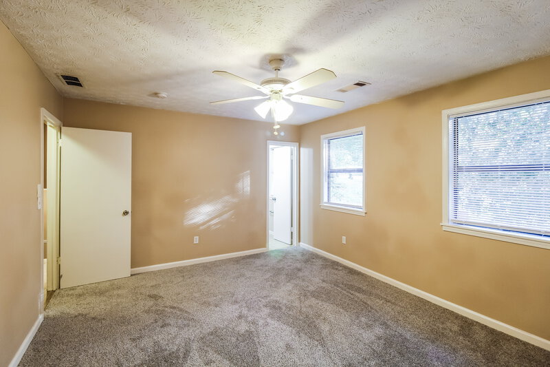 1,785/Mo, 3276 Deshong Drive Stone Mountain, GA 30087 Main Bedroom View