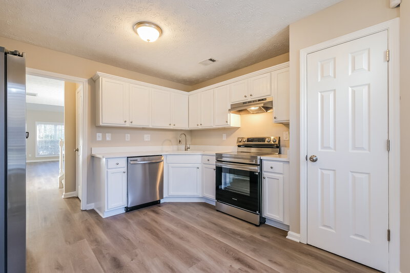 2,090/Mo, 2485 Oakland Spring Drive Snellville, GA 30039 Kitchen View 2