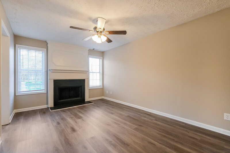 2,090/Mo, 2485 Oakland Spring Drive Snellville, GA 30039 Family Room View