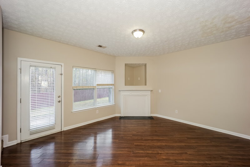 2,340/Mo, 2344 Bigwood Trail Atlanta, GA 30349 Living Room View