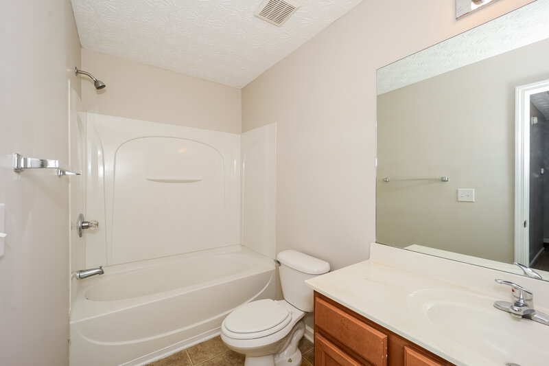 2,340/Mo, 2344 Bigwood Trail Atlanta, GA 30349 Bathroom View