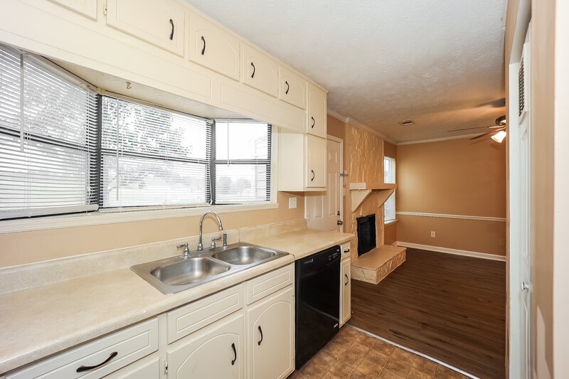 1,685/Mo, 8194 Canyon Forge Drive Riverdale, GA 30274 Misc View 7