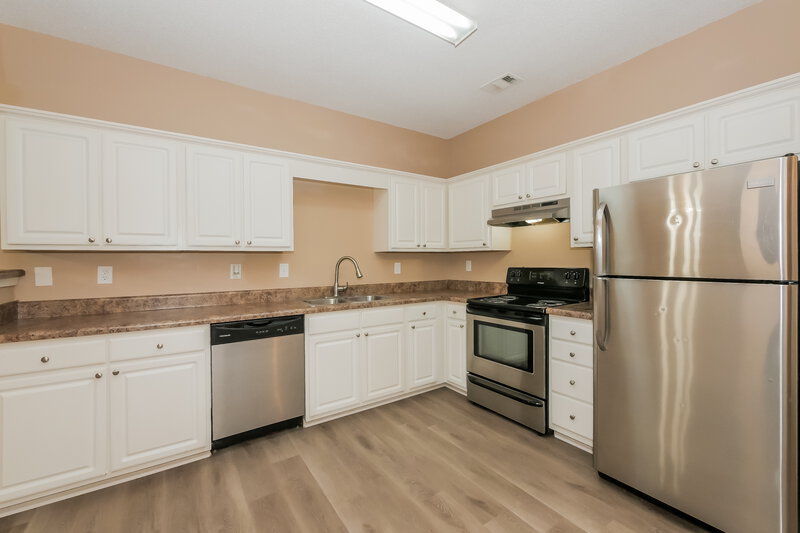 2,270/Mo, 2367 Brianna Drive Hampton, GA 30228 Kitchen View