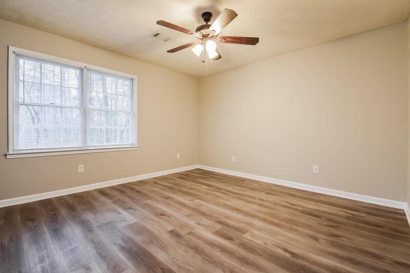 1,740/Mo, 53 Gum Springs Road Dallas, GA 30132 Main Bedroom View
