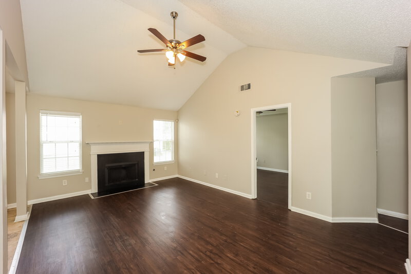 1,755/Mo, 725 Cherry Branch Cir Fairburn, GA 30213 Living Room View 2