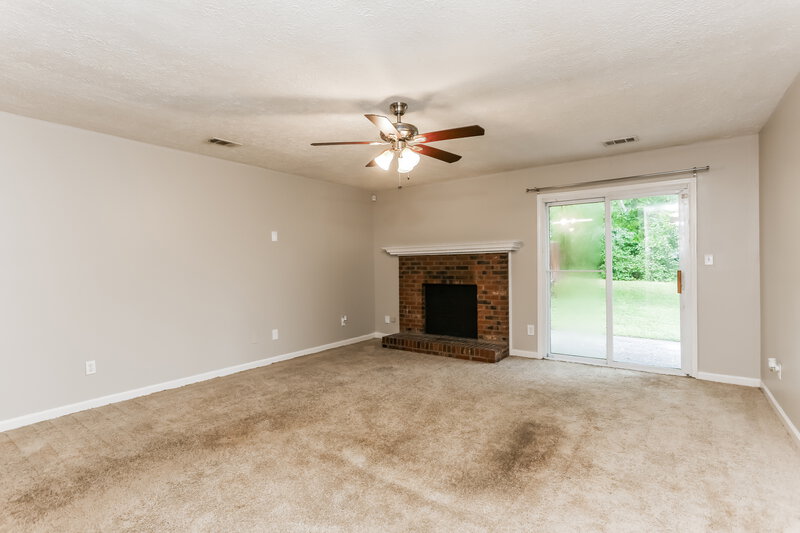 1,545/Mo, 7960 Creekstone Way Riverdale, GA 30274 Living Room View