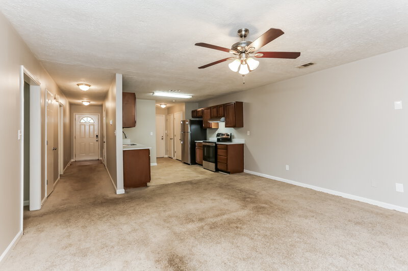 1,545/Mo, 7960 Creekstone Way Riverdale, GA 30274 Living Room View 2