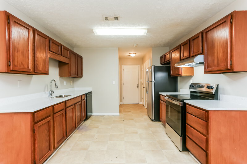 1,545/Mo, 7960 Creekstone Way Riverdale, GA 30274 Kitchen View 2