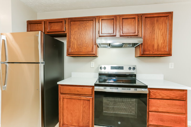 1,545/Mo, 7960 Creekstone Way Riverdale, GA 30274 Kitchen View 4