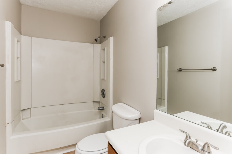 1,545/Mo, 7960 Creekstone Way Riverdale, GA 30274 Bathroom View