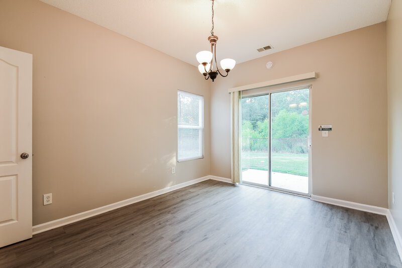1,600/Mo, 1730 Broad River Rd College Park, GA 30349 Dining Room View 2