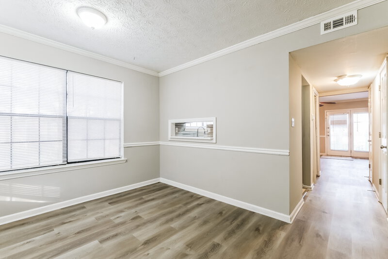 1,450/Mo, 5424 Park Pl Atlanta, GA 30349 Dining Room View 2