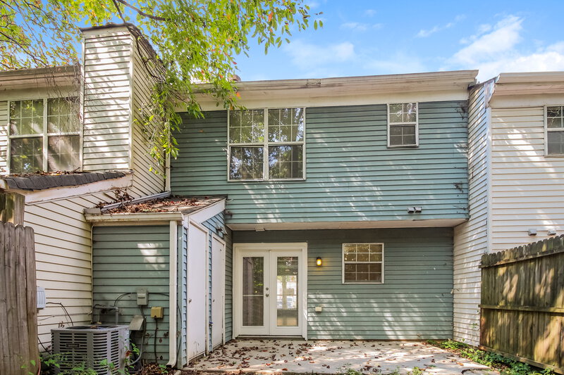 1,470/Mo, 5704 Wells Cir Stone Mountain, GA 30087 Rear View