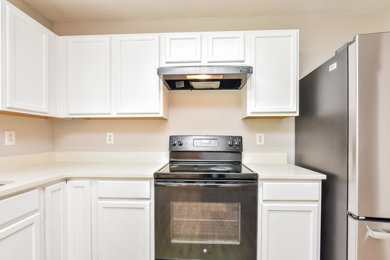 0/Mo, 6887 Mahonia Pl Lithonia, GA 30038 Kitchen View 2