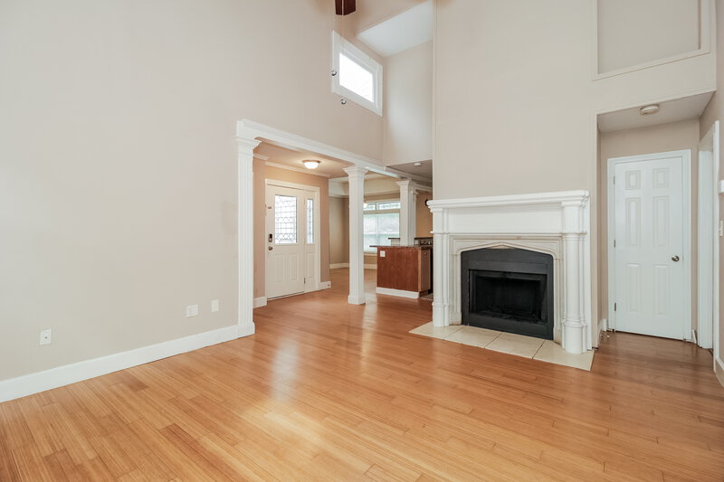 2,015/Mo, 4275 Cabretta Dr SE Smyrna, GA 30080 Living Room View