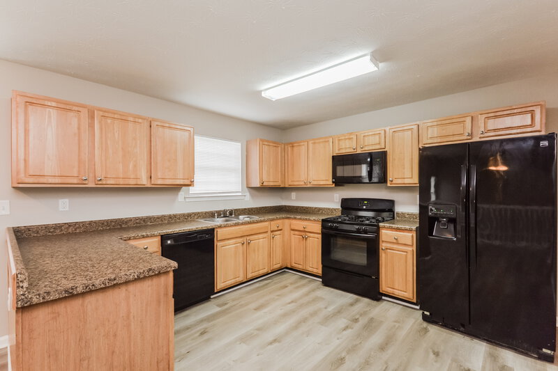 2,140/Mo, 95 Hazelhurst Dr Covington, GA 30016 Kitchen View 2