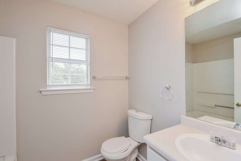 2,140/Mo, 95 Hazelhurst Dr Covington, GA 30016 Bathroom View