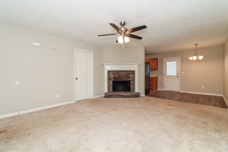 1,355/Mo, 71 Brooke Dr Dallas, GA 30157 Living Room View