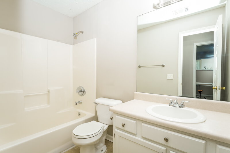 1,845/Mo, 3123 Chapperal Dr Gainesville, GA 30506 Bathroom View