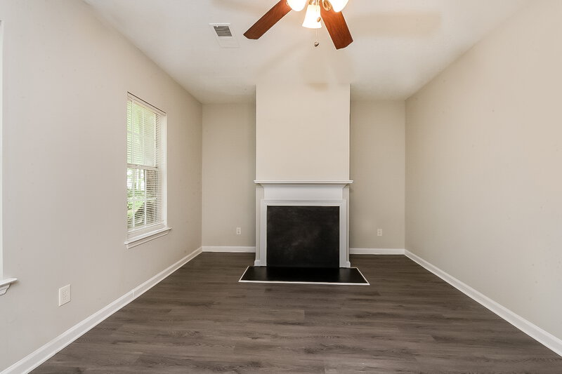 0/Mo, 2565 CLOUD LN Decatur, GA 30034 Living Room View