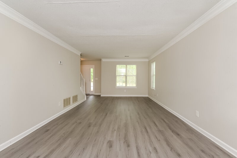 0/Mo, 2565 CLOUD LN Decatur, GA 30034 Family Room View 2