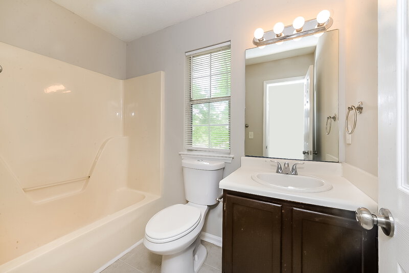 0/Mo, 2565 CLOUD LN Decatur, GA 30034 Bathroom View 2
