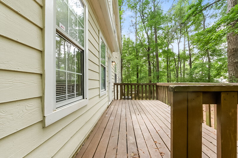 0/Mo, 2565 CLOUD LN Decatur, GA 30034 Deck View