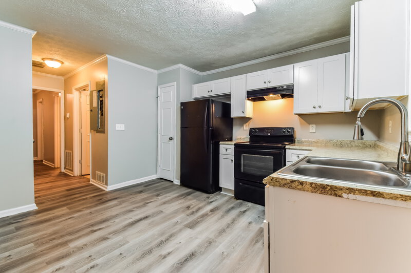 1,615/Mo, 988 Park Gate Pl Stone Mountain, GA 30083 Kitchen View