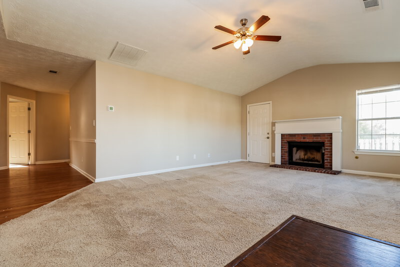 1,570/Mo, 10631 Cherry Cv Jonesboro, GA 30238 Living Room View