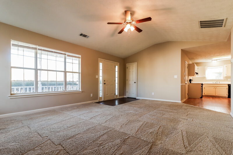 1,570/Mo, 10631 Cherry Cv Jonesboro, GA 30238 Living Room View 4