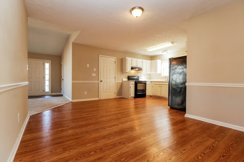 1,570/Mo, 10631 Cherry Cv Jonesboro, GA 30238 Dining Room View