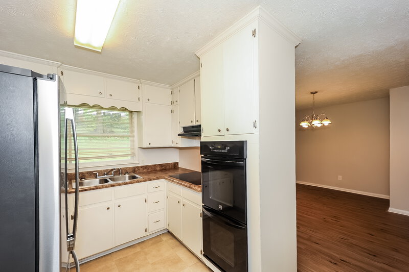 0/Mo, 1647 Lamont Ave Conley, GA 30288 Kitchen View 2