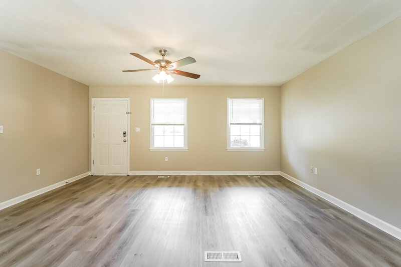 1,595/Mo, 3983 N SHELBY Lane Douglasville, GA 30135 Living Room View 2