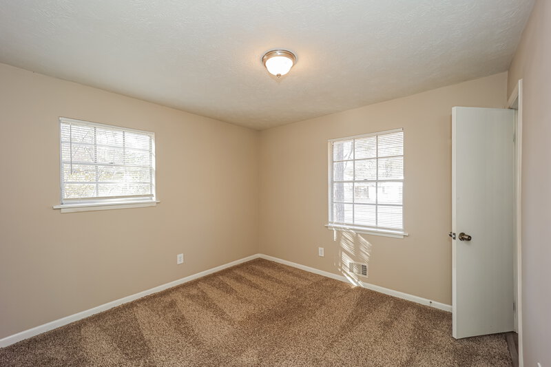 1,745/Mo, 7323 Mockingbird Trl Riverdale, GA 30274 Bedroom View 3