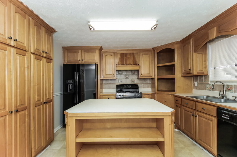 2,480/Mo, 3894 Yeager Rd Douglasville, GA 30135 Kitchen View