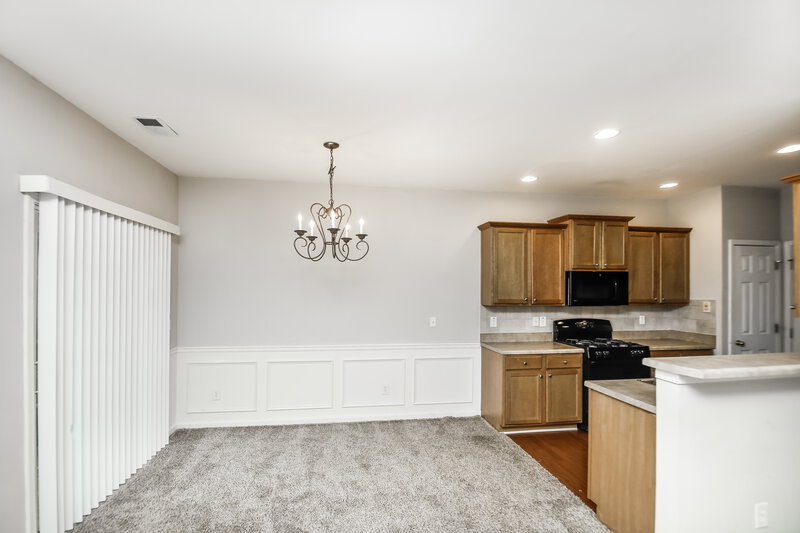 2,800/Mo, 713 Celeste Ln SW Atlanta, GA 30331 Dining Room View