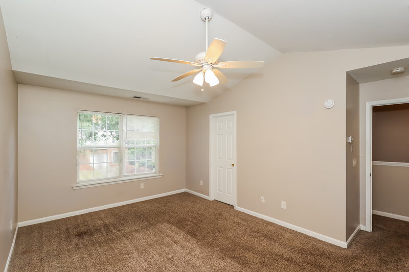 2,325/Mo, 713 Celeste Ln SW Atlanta, GA 30331 Main Bedroom View